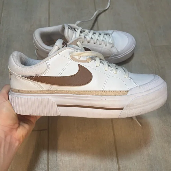 Nike Court Legacy Lift White/Tan size 8 - Picture 1 of 6